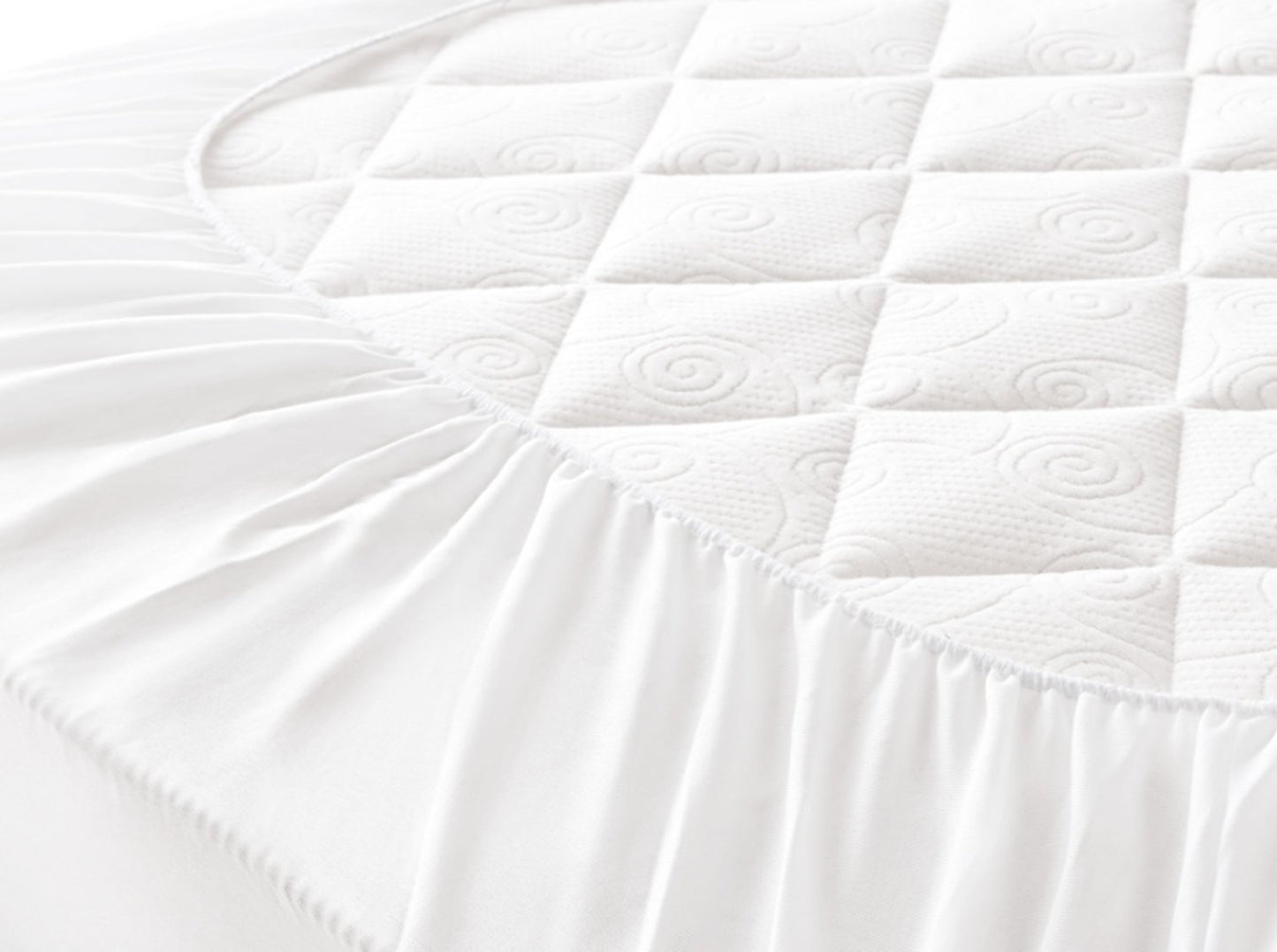 Die Zudecke Luxury Cotton Quilted Mattress Protector - Down & Cotton